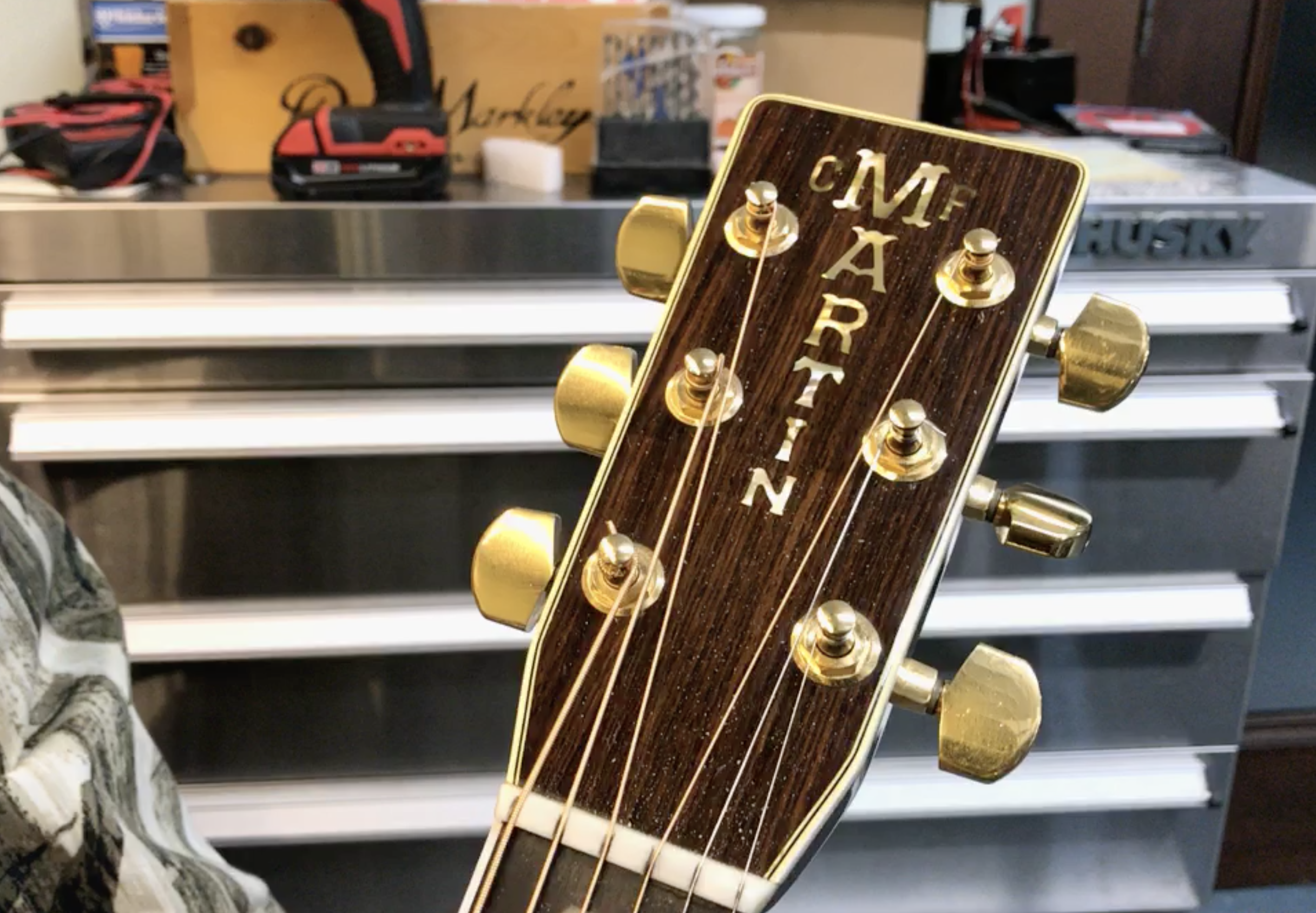 How To Spot A Counterfeit Guitar: Martin D-45 Forgery vs. A Real Martin Triple O-45 with Ron ...